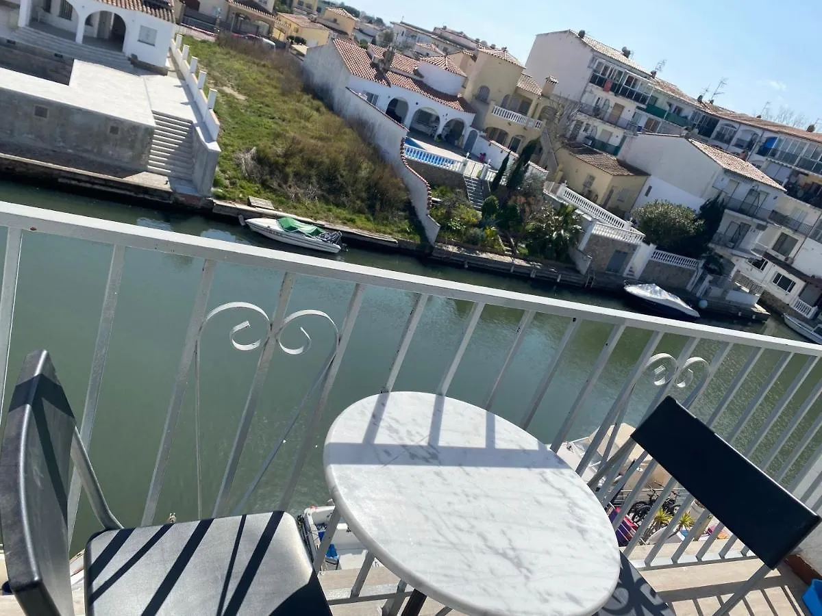 Lcdm Apartamento Vista Canal Y Piscina Comunitaria Apartment Empuriabrava 0*,  Spain